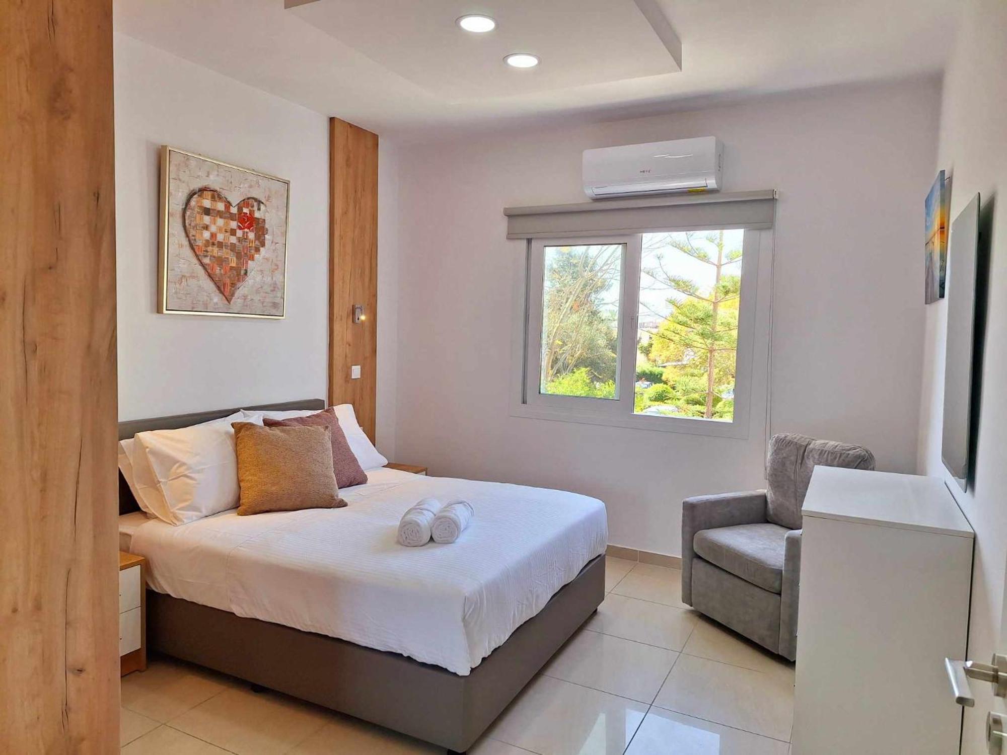 Stylish Apt Kato Paphos Close To Beach & Vibrant Harbor Life Luaran gambar