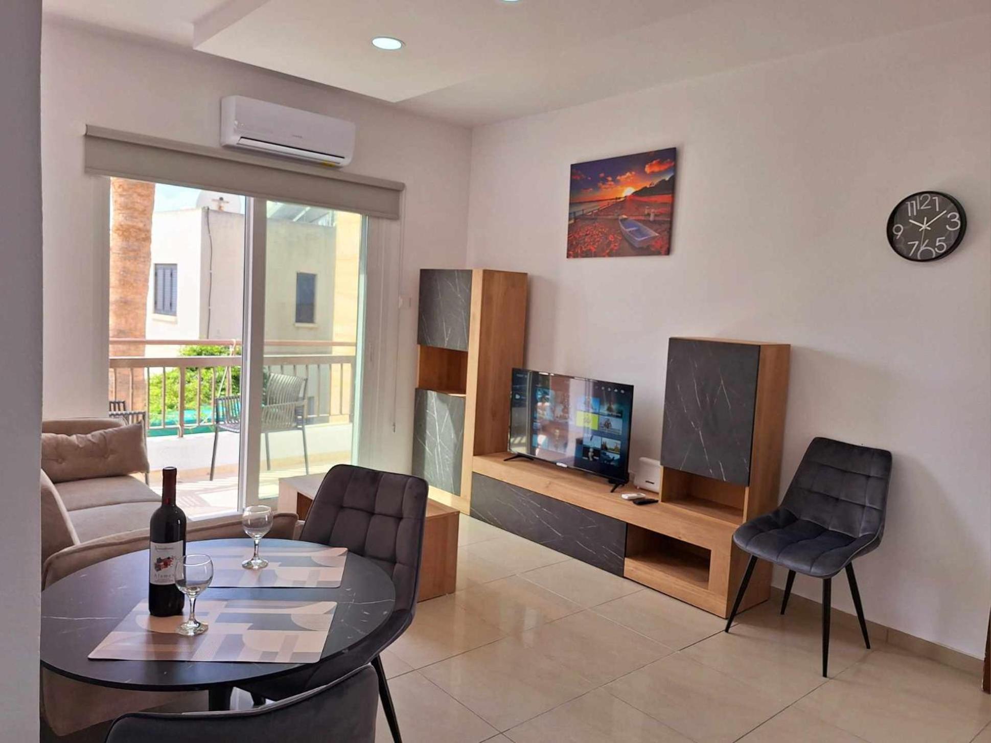 Stylish Apt Kato Paphos Close To Beach & Vibrant Harbor Life Luaran gambar