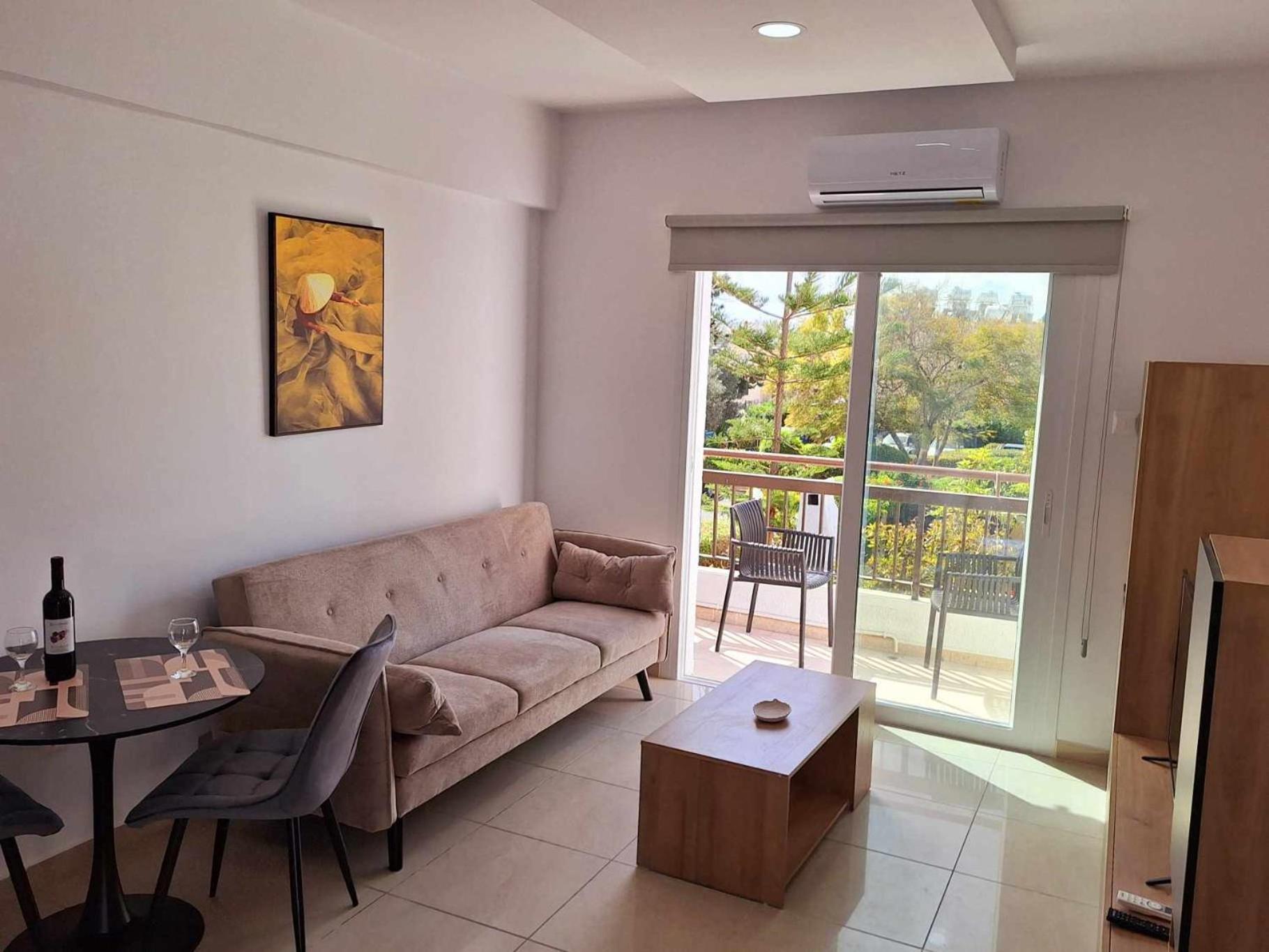 Stylish Apt Kato Paphos Close To Beach & Vibrant Harbor Life Luaran gambar