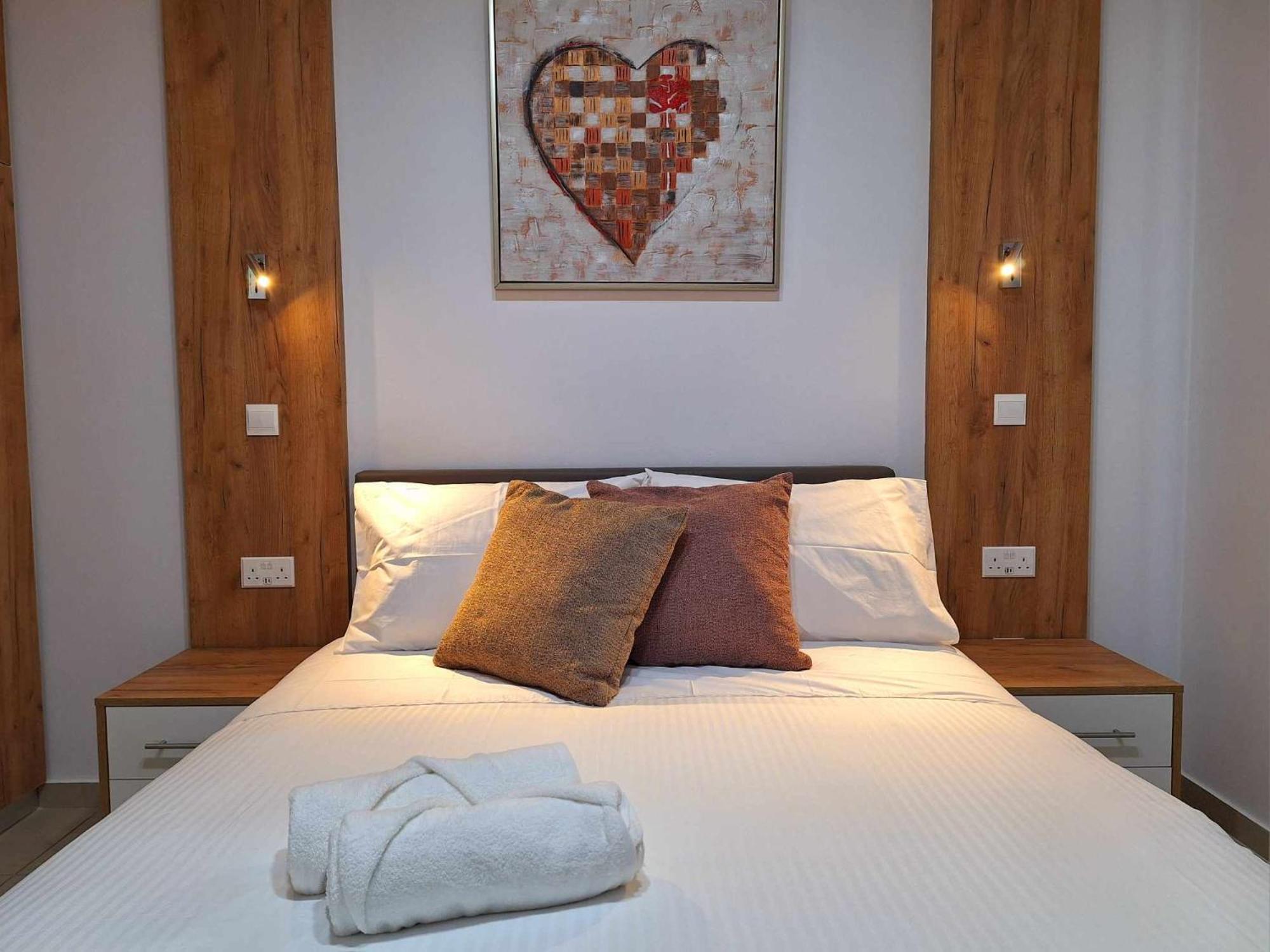 Stylish Apt Kato Paphos Close To Beach & Vibrant Harbor Life Luaran gambar
